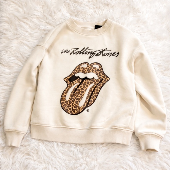 Zara Sweaters - Zara Cream Leopard Graphic Sweater